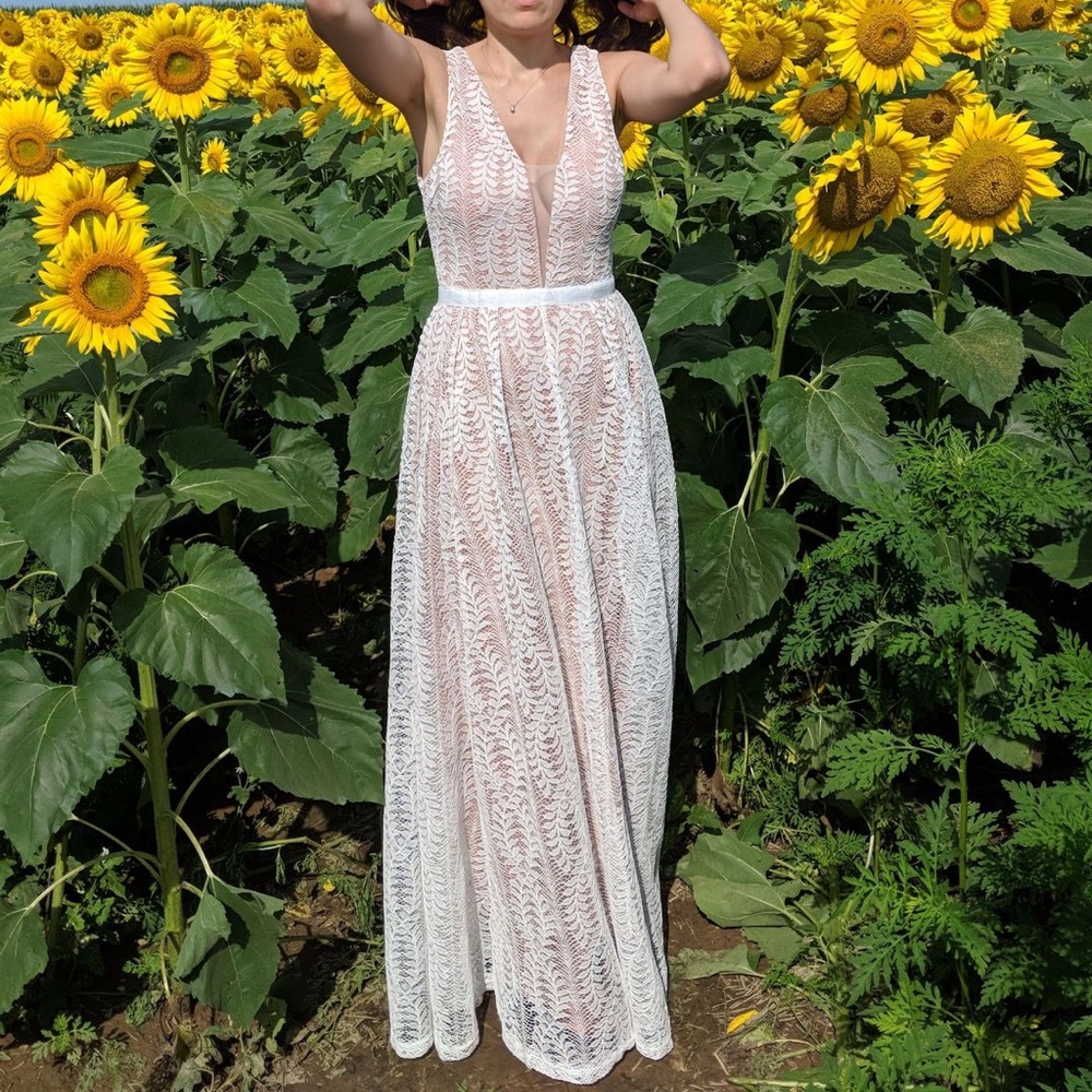 White lace dress
